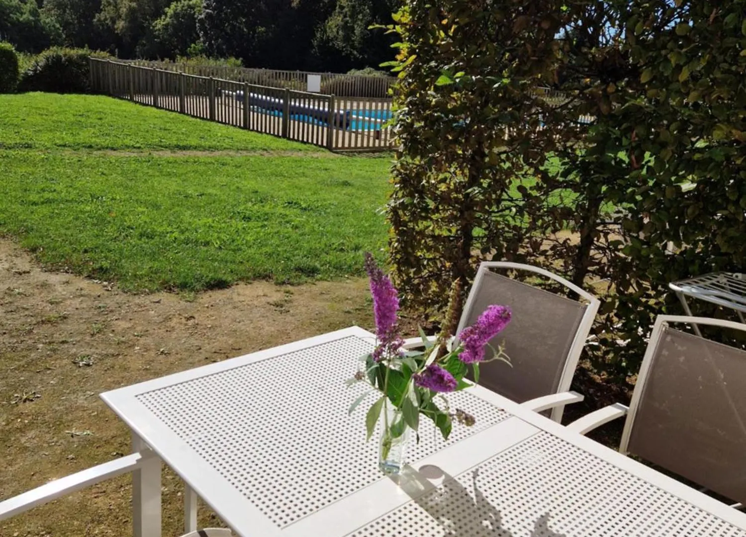 Charmant T3 Plain-Pied Avec Terrasse Privee, Parking Gratuit Et Piscine A Baden Apartment